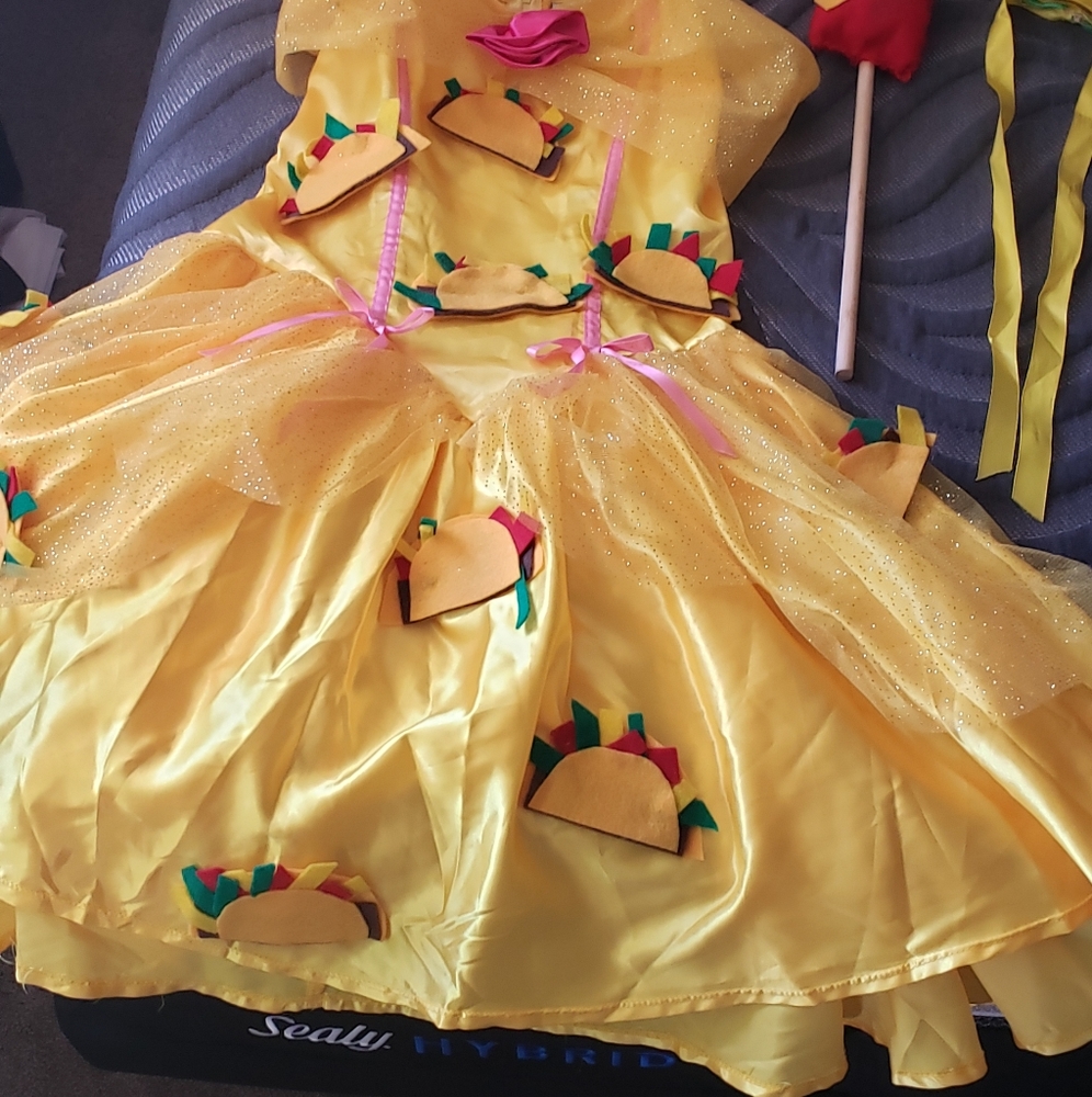 Taco Bell Halloween costume